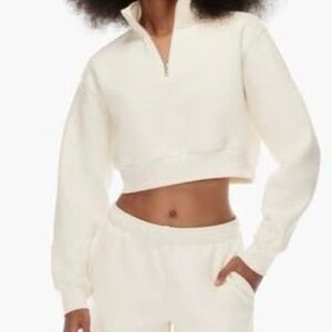 Aritzia TNA Cozy Fleece Zip Cropped Sweatshirt – Cream Colour - Size M